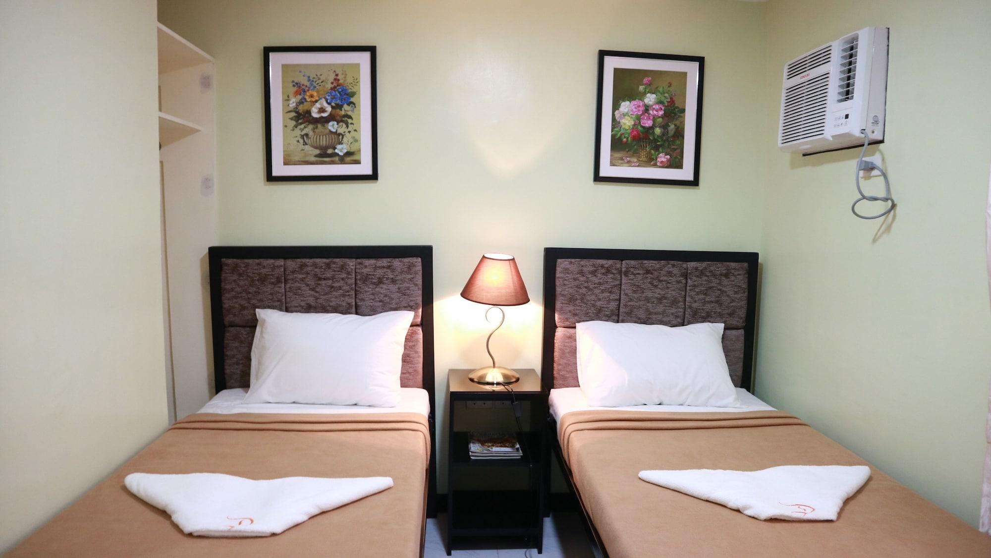 Doniti Suites And Events Place Mandaluyong Esterno foto