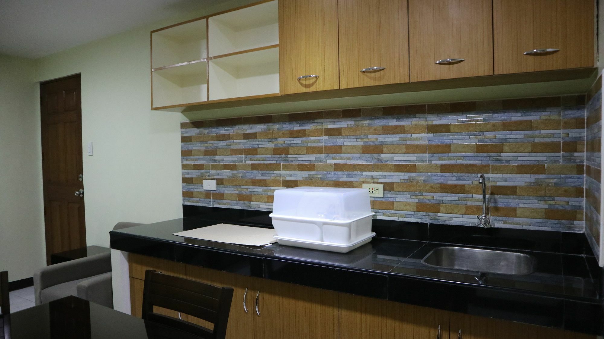 Doniti Suites And Events Place Mandaluyong Esterno foto